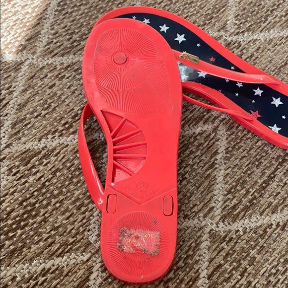 Vineyard vines flip flops - Picture 3 of 4